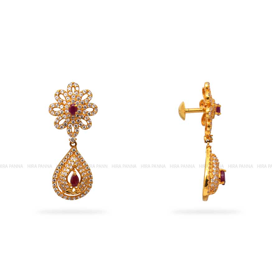 Modern Hanging 2.3g Ladies Gold Stone Earrings at Rs 13800/pair in New  Delhi | ID: 2850944425012
